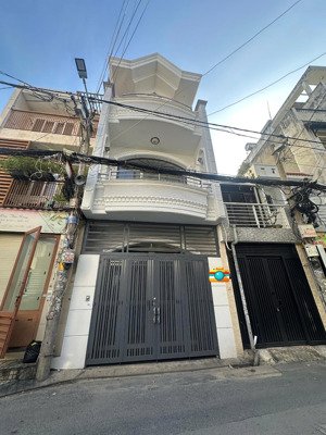 nhà 4x15 60m2, 3 lầu, vị trí trần hưng đạo - giá tốt nhất chỉ 8 tỷ - ở ngay!