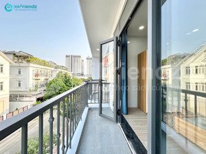 cho thuê chung cư mini ban công lớn gần the global city