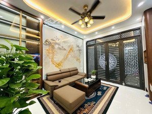 siêu phẩm hàm nghi-nhà 4 tầng-vài bước ra đường lớn-giá 10 tỷ