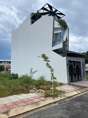 bán lô sạch đẹp tđc phường ngọc hiệp - đã có sổ hồng gần trường học trạm y tế