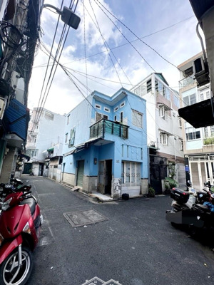 chủ bán nhà riêng, gần chợ bà chiểu, sau lưng đh hồng bàng, dt 70m2, xây mới chdv cho thuê, p2 bt