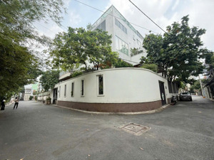 biệt thự cư xá tự do 1073 cmt8 - dt 20x24m (480m2) hầm 5 tầng, có hồ bơi + hồ cá koi, full nội thất
