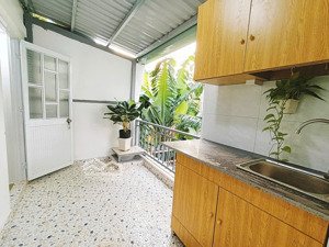 cho thuê 1 phòng ngủ, tách bếp, ban công thoáng, full nội thất