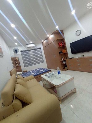 bán nhà văn tiến dũng 40m2 - 5 tầng - ô tô đỗ cửa - 5m ô tô tránh - gần nhiều các trường đh lớn