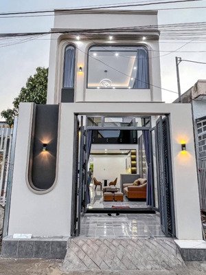 bán nhà sổ hồng riêng 95m2, 1 trệt 1 lầu, 5x19m, 3pn 2wc_ đường xe hơi, khu dân cư đông _720tr