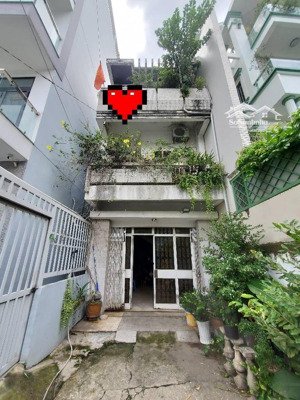 mặt tiền phú nhuận view công viên đắc địa - 88m2 + 3t btct + 7pn - cơ hội xây cao tầng!