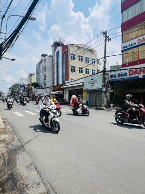 hiếm! bán gấp nhà mặt tiền lê quang định, p11 bình thạnh 4.1x20m vuông vức, hdt 32tr/th giá 16.5 tỷ