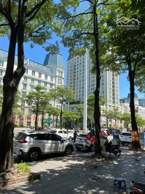 chính chủ bán nhanh nhà vị trí đẹp mễ trì hạ,mặt đường, kinh doanh, ôtô đỗ cửa (vf3), 3 mặt thoáng