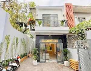 bán gấp nhà có hđ thuê 2 năm giá 2tỷ360 cho thuê tháng 13tr sát bệnh viện nhi đồng tp hcm giá tl