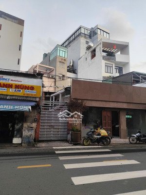 bán nhà mặt tiền xuân thủy - giá đầu tư. dt 245m2. xd 1 hầm/8tầng. giá chỉ 67 tỷ tl