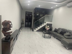 cần cho thuê gấp biệt thự sao biển tại the empire vinhomes ocean park 2 giá chỉ từ 9tr/th