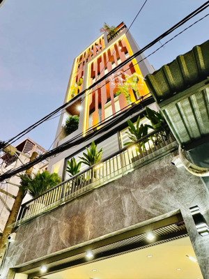 chủ cần tiền bán gấp giá mềm 3,2 tỷ nhà đẹp dt 83,2m2, tại gò vấp. shr, hđt cao 24 triệu/ 1 tháng.