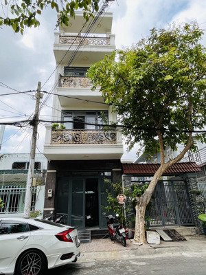 bán nhà mặt tiền đường lê thiệt, 4mx19m, nhà 3 lầu. giá 11.8 tỷ, phường phú thạnh, quận tân phú