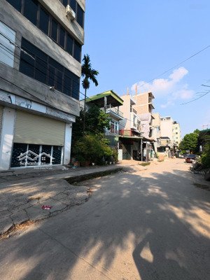 4,9 tỷ - ô tô đỗ cửa - mặt tiền 7,5m - cách phố kính doanh 30m. an khánh