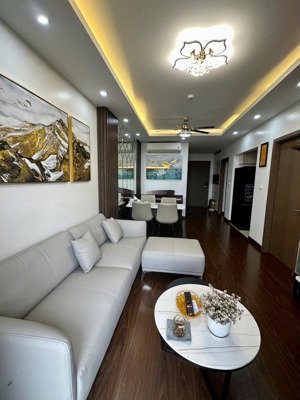bán gấp căn hộ cc vov mễ trì, 5,3 tỷ, 72m2, nhà đẹp, nhiều tiện ích tại mễ trì, nam từ liêm, hà nội