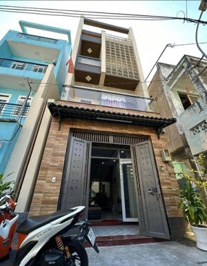 ngộp bank bán gấp nhà tân hóá, q11
- /66m2 (4,4x15m). kc 4 tầng btct, sổ đẹp, đang cho thuê