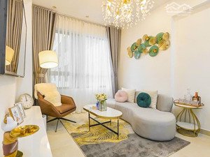 bán căn hộ tại masteri thảo điền tầng thấp gồm 2 phòng ngủ view hồ bơi với diện tích 70m2