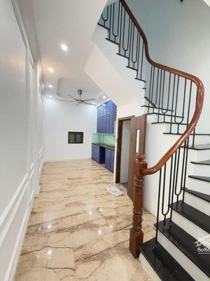 xóm giếng, cổ điển a, tứ hiệp, ô tô đỗ cách nhà 50m, vị trí đẹp ngay gần chợ, trường học tứ hiệp