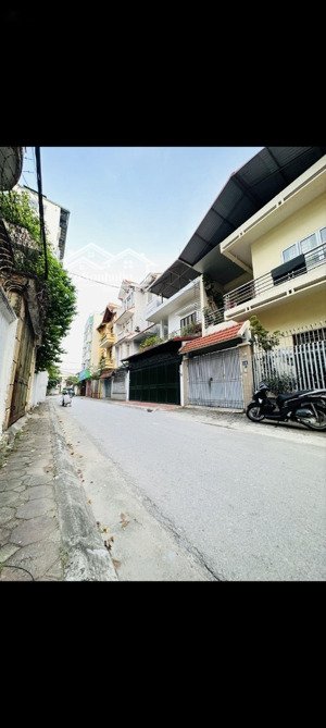 bán nhà nguyễn sơn# kinh doanh ô tô tránh $nhỉnh 27 tỷ, mặt tiền 8m.