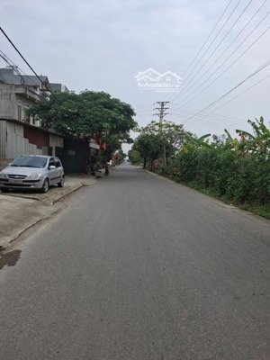 chính chủ gửi bán lô đất mặt đường trục chính song mai đoài mai đình sóc sơn : lh 