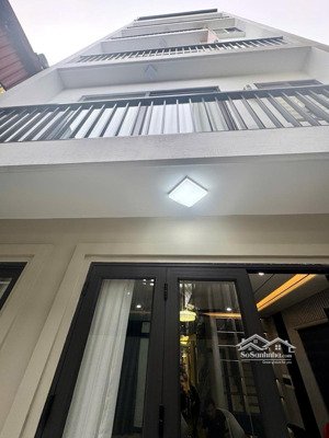 bán nhà riêng tại nguyễn văn cừ, 10,8 tỷ, 50m2, phong cách hiện đại