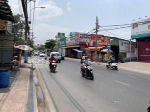 bán nhà 2600m2 mặt tiền đường trường lưu, p. long trường q.9 cũ giá 45 triệu/m2