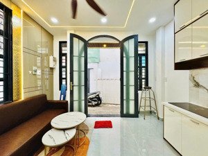 nhà mới đẹp sang khu chợ ga! dt 3.95x4.6m, kcx 3tst, căn góc 2 mặt, full nội thất, giá 4.9 tỷ tl