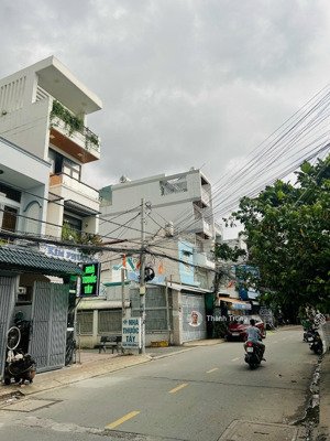 hạ về giá tốt cần bán gấp! căn nhà mặt tiền kinh doanh đường số 339, gần chợ, giá chỉ 9 tỷ 100m2