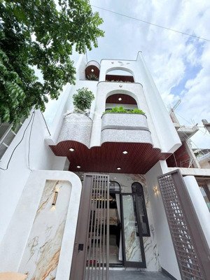 nhà 3 tầng mới xây trần xuân lê gần công an thanh khê full nội thất cao, ở ngay