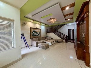 bán nhà riêng độc lập 4 tầng 1 tum, nội thất cơ bản tại mặt ngõ to đường lạch tray - ngô quyền