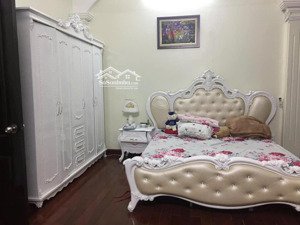 cho thuê biệt thự đường văn cao. nội thất gỗ rất đẹp