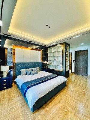 hẻm xe hơi 6m lê văn sỹ phường 13 quận 3 (4mx16m) trệt 3 lầu sân thượng giá 15.7 tỷ.