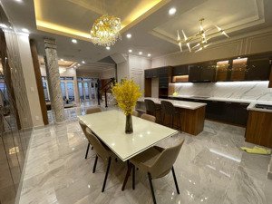 hẻm xe hơi nguyễn đình chiểu phường 4 quận 3 (6.4mx10m, 3 lầu) giá 9.7 tỷ.