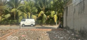 chính chủ cần bán lô đất mt ql13 dt 123m2 thổ cư 100%. kinh doanh mọi ngành nghề. dt 6x20.5full thổ