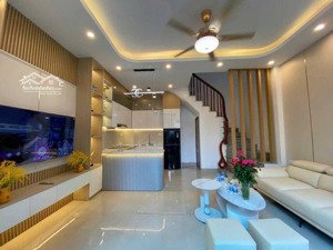 cực hiếm - 5,9 tỷ, 37m2, 4 tầng, nhà tây mỗ. ôtô đỗ cửa, cách đường 2 ôtô tránh nhau 30m