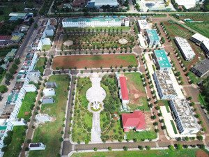 bán đất nền ân phú giá 3 tỷ đường 18.5m, không lỗi, view công viên