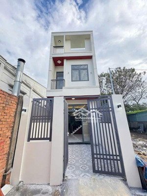 nhà 2 tầng mới xây đường đào sư tích, p. đông hoà, tp.hcm. cách tuyến metro bến thành- suối tiê