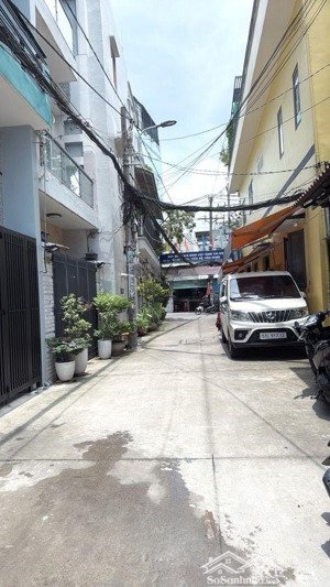 72m2 hoàng hoa thám - xe hơi - ngay chợ cây quéo- 3 tầng btct sân vườn rộng- giảm giá sâu