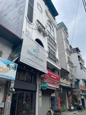 hoàng ngân, thanh xuân. dt 40m², cấp 4, mt 5,9m, giá 13,9 tỷ. mặt phố kinh doanh đa dạng