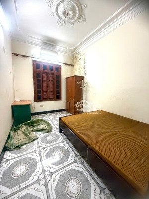 nhà đẹp ngọc khánh gần triển lãm giảng võ, 5pn, sổ nở hậu, giá 8.2 tỉ!