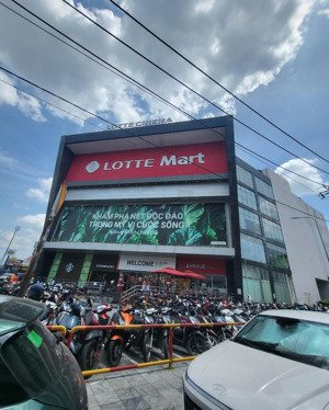 cho thuê nhà trống suốt mặt tiền lê trung nghĩa. dt 8 x 20m. ngay picoplaza. sầm uất. khu văn phòng