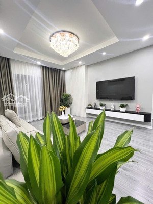 bán gấp căn hộ 3pn green park 105m2 tầng trung ban công view hồ, có sổ đỏ, có slot ôtô, giá 9,8 tỷ