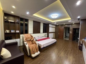 chính chủ cần bán tòa nhà dòng tiền ngõ 221 phố tôn đức thắng, đống đa 65 m2 xây 7 tầng 23,8 tỷ