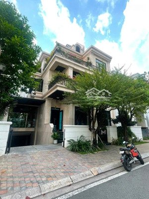 chính chủ gửi biệt thự 186tr/m2 nguyễn văn hưởng thảo điền dt 375m2 full nội thất hiện đại 3 tầng