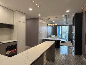 bán chcc thăng long garden 250minh khai, hai bà trưng dt 71m2 ,2pn,2vs giá 5,68 tỷ ,nội thất đẹp