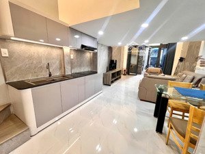 bán nhà xây tâm huyết đường ni sư huỳnh liên, phường 10, tân bình. nhà mới 3 tầng, hẻm xe hơi