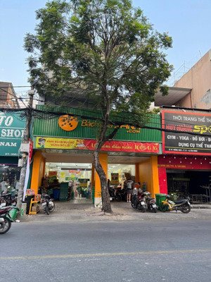 giá rẻ mt kinh doanh đường đồng đen, q.tân bình. dt: 7x27m nở hậu 9.4m, 3tầg, giá 42 tỷ ~185tr/m2