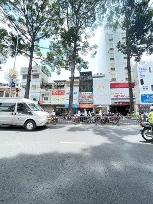 siêu vị trí hiếm nhà bán mặt tiện đường ngô quyền quận 10 (dt 4x16m) 4 tầng tiện ở liền