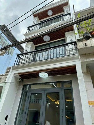 hot!cần bán nhanh nhà trần phú,quận 5-gia:2.65tỷ dt 58.5m2 (4,5x13m) sổ sạch, đang kd 25 triệu