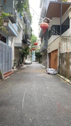 bán nhà riêng tại nguyễn văn cừ, 18 tỷ, 41 m2, giá tốt hàng hiếm